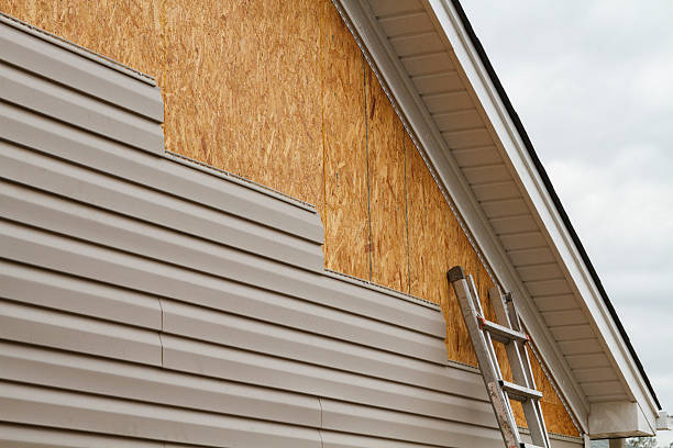 24/7 Emergency Vinyl Siding experts in Hyde Park, PA